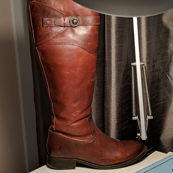 Tall boots - Picture 6 of 9